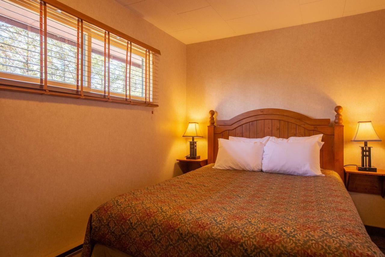 Fairmont Hot Springs Resort Exterior foto